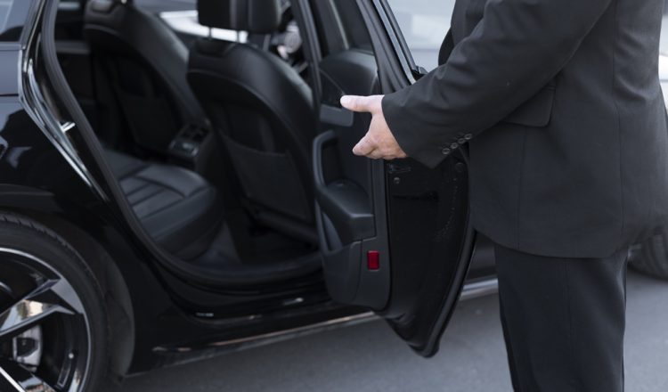 Mercedes-tourer luxmovetransfer